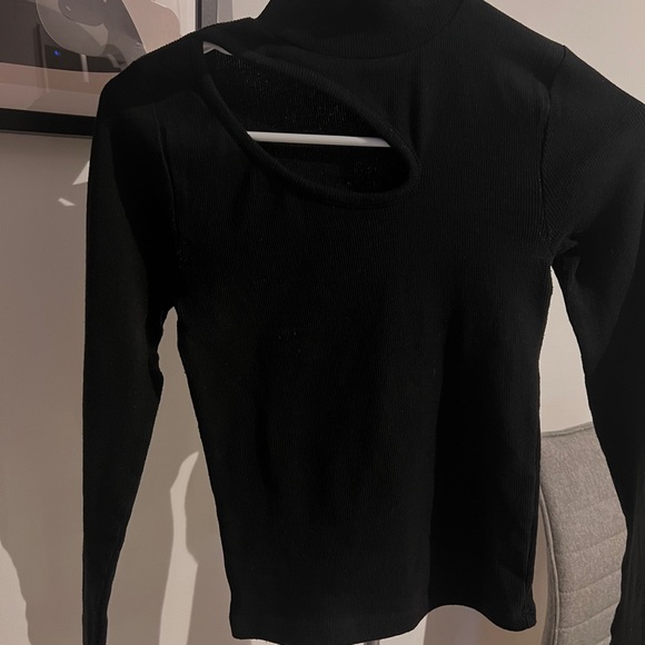 Women's Black Cut-Out Detailed Ribbed Knitted Blouse - Picture 5 of 5